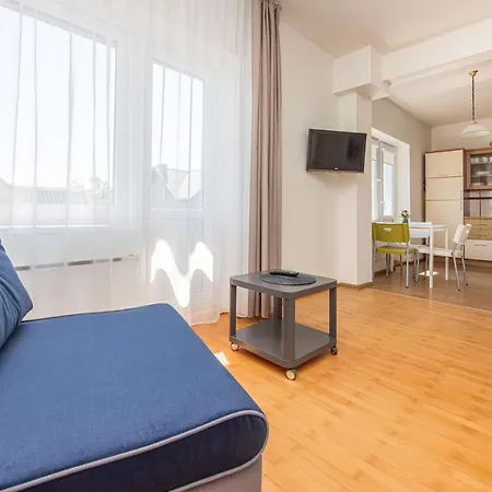 Siesta Apartment *